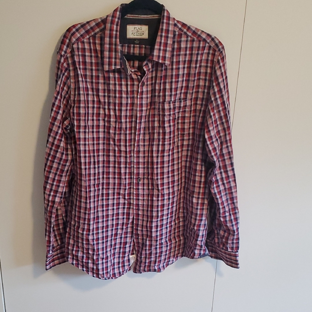 Red and Blue Casual Button Down Shirt with Plaid Pattern